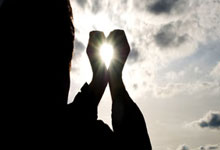 曼城客场力克对手，保住前四位置